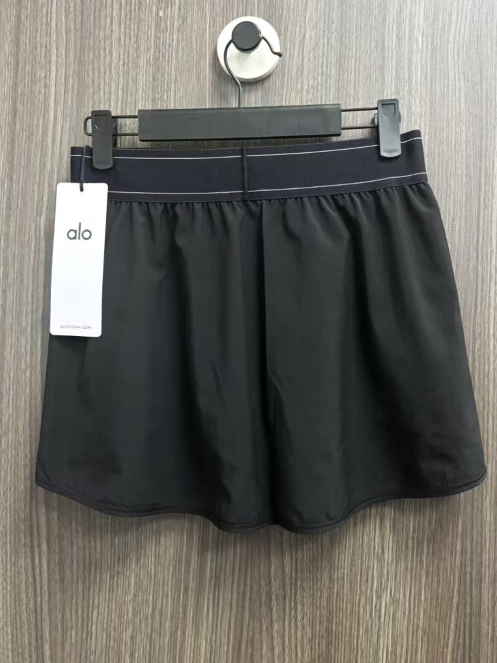 ✨Alo Match Point High-Waisted Tennis Mini Skirt (Black) 🖤 - Picture 3 of 6
